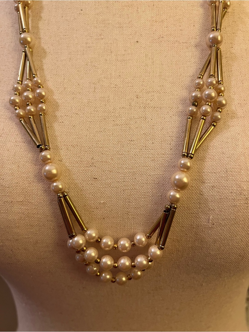 Vintage Signed Korea Classic Gold and Pearl Long Necklace - Picture 3 of 10